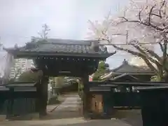 称名寺の山門