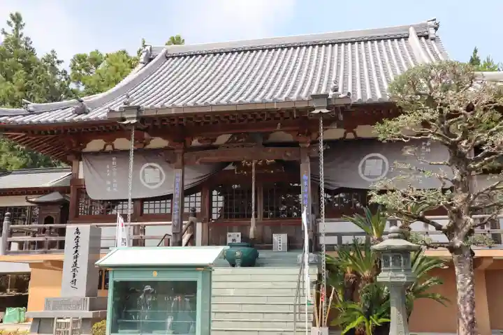 十楽寺の本殿・本堂