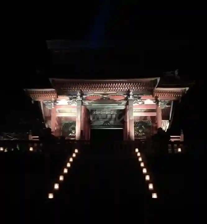 清水寺の山門・神門