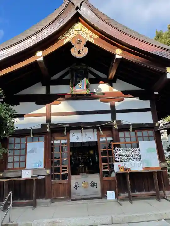 三輪神社の本殿・本堂
