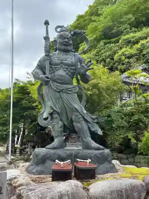観音正寺の{uncategorized: "未分類", other: "その他", undefined: "問題あり", building: "その他建物", grave: "お墓", sacred_gate: "鳥居", guardian: "狛犬", statue: "像", buddha: "仏像", history: "歴史", nature: "自然", garden: "庭園", animal: "動物", pagoda: "塔", temizu: "手水舎", mountain_gate: "山門・神門", sanctuary: "本殿・本堂", subordinate: "末社・摂社", art: "芸術", scenery: "景色", jizo: "地蔵", ema: "絵馬", goshuin: "御朱印", omikuji: "おみくじ", items: "授与品その他", amulet: "お守り", goshuincho: "御朱印帳", eats: "食事", festival: "お祭り", votive_dance: "神楽", shichigosan: "七五三参", wedding: "結婚式", experience: "体験その他", initially: "初詣", around: "周辺", anti_infection: "感染症対策"}