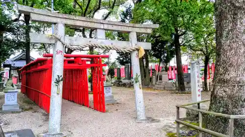 八王子神社の末社