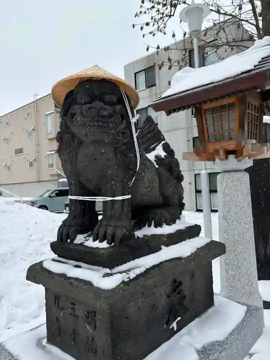 札幌諏訪神社の狛犬