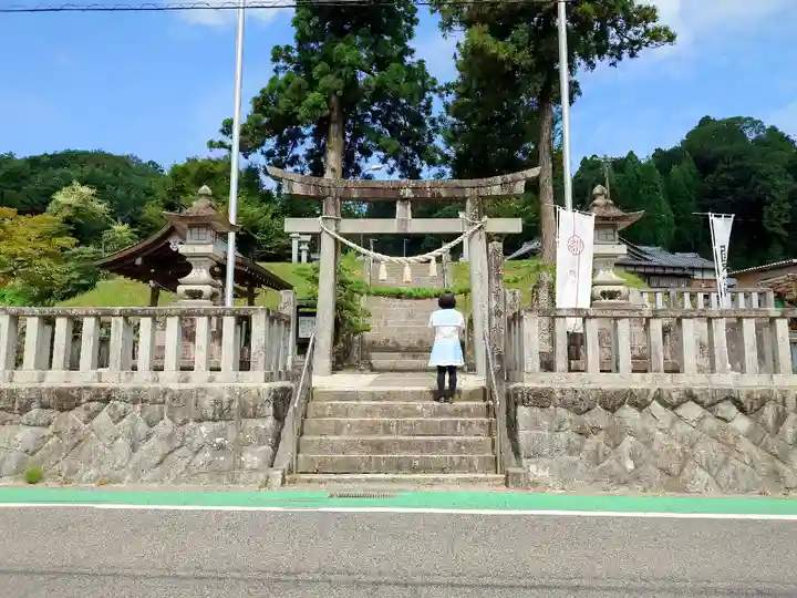白鳥神社の鳥居