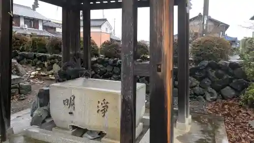 大将軍神社の{uncategorized: "未分類", other: "その他", undefined: "問題あり", building: "その他建物", grave: "お墓", sacred_gate: "鳥居", guardian: "狛犬", statue: "像", buddha: "仏像", history: "歴史", nature: "自然", garden: "庭園", animal: "動物", pagoda: "塔", temizu: "手水舎", mountain_gate: "山門・神門", sanctuary: "本殿・本堂", subordinate: "末社・摂社", art: "芸術", scenery: "景色", jizo: "地蔵", ema: "絵馬", goshuin: "御朱印", omikuji: "おみくじ", items: "授与品その他", amulet: "お守り", goshuincho: "御朱印帳", eats: "食事", festival: "お祭り", votive_dance: "神楽", shichigosan: "七五三参", wedding: "結婚式", experience: "体験その他", initially: "初詣", around: "周辺", anti_infection: "感染症対策"}