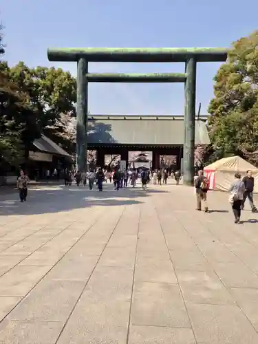 靖國神社の鳥居