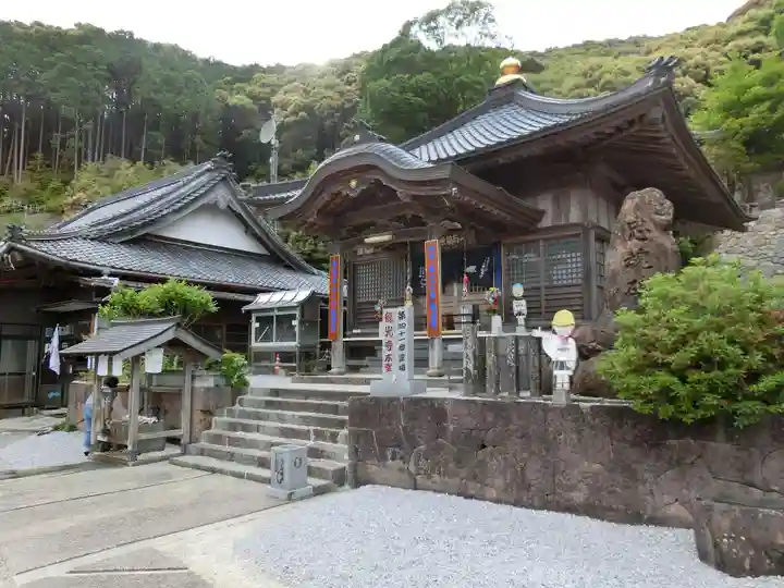 龍光寺の本殿・本堂
