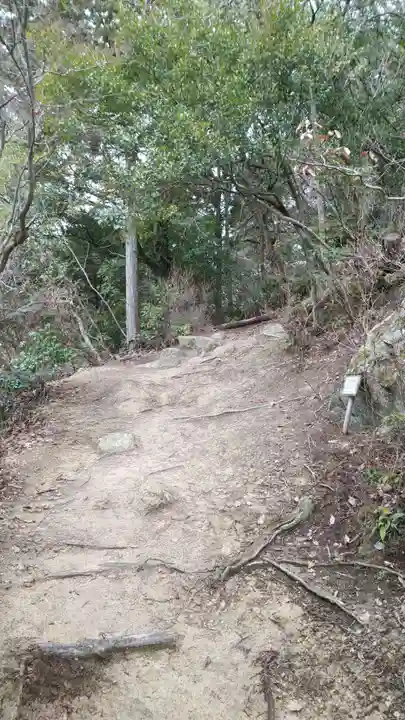 石上布都魂神社の周辺