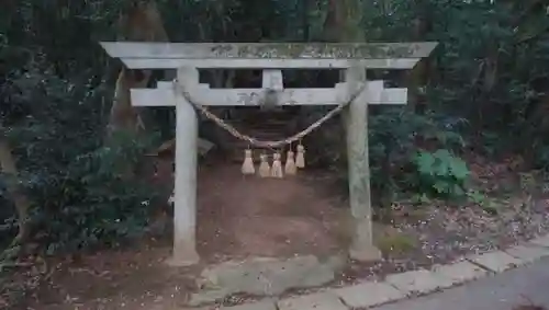 白幡神社の鳥居