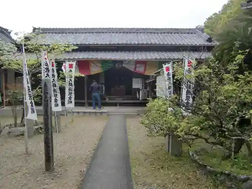 良参寺の本殿・本堂