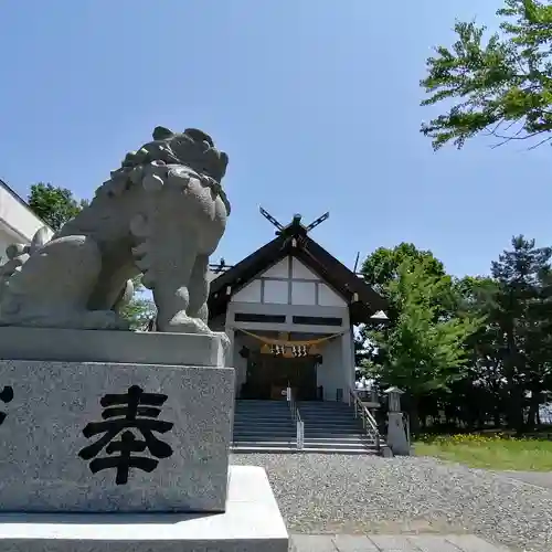 西岡八幡宮の狛犬