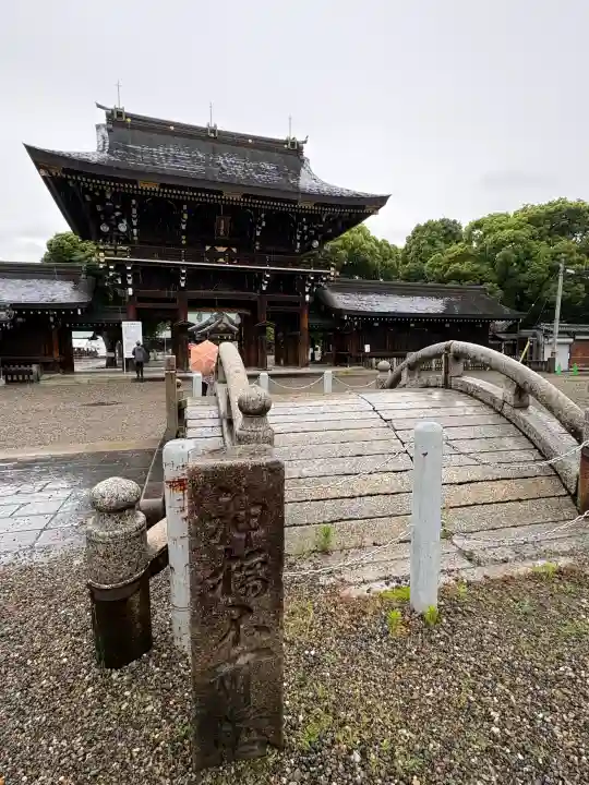 真清田神社の{uncategorized: "未分類", other: "その他", undefined: "問題あり", building: "その他建物", grave: "お墓", sacred_gate: "鳥居", guardian: "狛犬", statue: "像", buddha: "仏像", history: "歴史", nature: "自然", garden: "庭園", animal: "動物", pagoda: "塔", temizu: "手水舎", mountain_gate: "山門・神門", sanctuary: "本殿・本堂", subordinate: "末社・摂社", art: "芸術", scenery: "景色", jizo: "地蔵", ema: "絵馬", goshuin: "御朱印", omikuji: "おみくじ", items: "授与品その他", amulet: "お守り", goshuincho: "御朱印帳", eats: "食事", festival: "お祭り", votive_dance: "神楽", shichigosan: "七五三参", wedding: "結婚式", experience: "体験その他", initially: "初詣", around: "周辺", anti_infection: "感染症対策"}