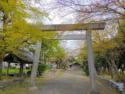 八剱社の鳥居