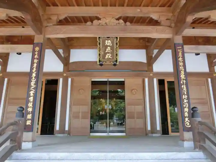 誕生寺の本殿・本堂