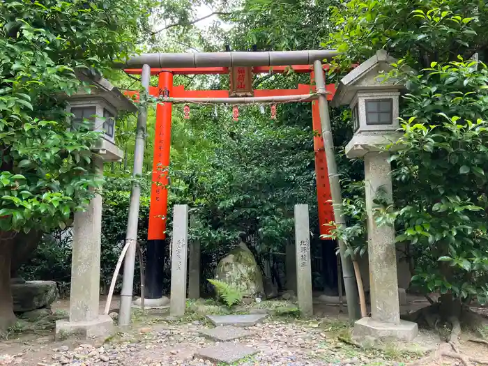 伏見神宝神社の鳥居