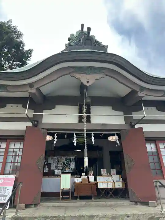 新川神社の{uncategorized: "未分類", other: "その他", undefined: "問題あり", building: "その他建物", grave: "お墓", sacred_gate: "鳥居", guardian: "狛犬", statue: "像", buddha: "仏像", history: "歴史", nature: "自然", garden: "庭園", animal: "動物", pagoda: "塔", temizu: "手水舎", mountain_gate: "山門・神門", sanctuary: "本殿・本堂", subordinate: "末社・摂社", art: "芸術", scenery: "景色", jizo: "地蔵", ema: "絵馬", goshuin: "御朱印", omikuji: "おみくじ", items: "授与品その他", amulet: "お守り", goshuincho: "御朱印帳", eats: "食事", festival: "お祭り", votive_dance: "神楽", shichigosan: "七五三参", wedding: "結婚式", experience: "体験その他", initially: "初詣", around: "周辺", anti_infection: "感染症対策"}