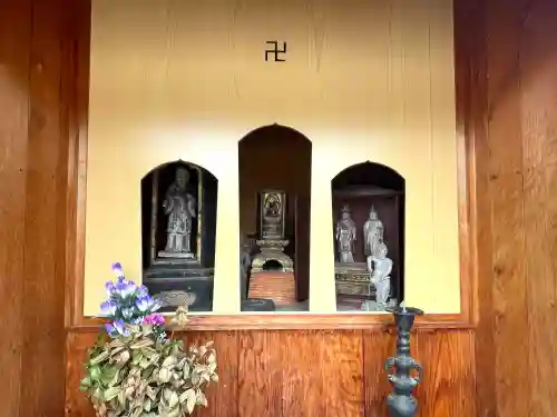 正眼院の{uncategorized: "未分類", other: "その他", undefined: "問題あり", building: "その他建物", grave: "お墓", sacred_gate: "鳥居", guardian: "狛犬", statue: "像", buddha: "仏像", history: "歴史", nature: "自然", garden: "庭園", animal: "動物", pagoda: "塔", temizu: "手水舎", mountain_gate: "山門・神門", sanctuary: "本殿・本堂", subordinate: "末社・摂社", art: "芸術", scenery: "景色", jizo: "地蔵", ema: "絵馬", goshuin: "御朱印", omikuji: "おみくじ", items: "授与品その他", amulet: "お守り", goshuincho: "御朱印帳", eats: "食事", festival: "お祭り", votive_dance: "神楽", shichigosan: "七五三参", wedding: "結婚式", experience: "体験その他", initially: "初詣", around: "周辺", anti_infection: "感染症対策"}