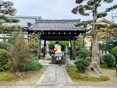徳岩寺の手水舎