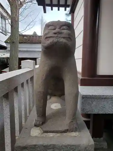 鎧神社の狛犬