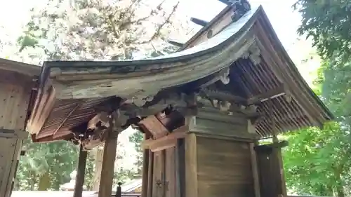 白河神社の本殿