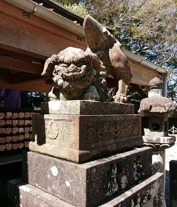 諫早神社(九州総守護 四面宮)の狛犬