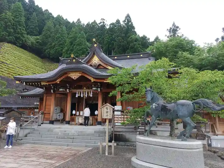 丹生川上神社(上社)の本殿・本堂
