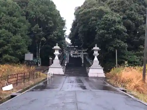 冠纓神社の建物その他