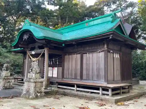 出羽神社の本殿・本堂