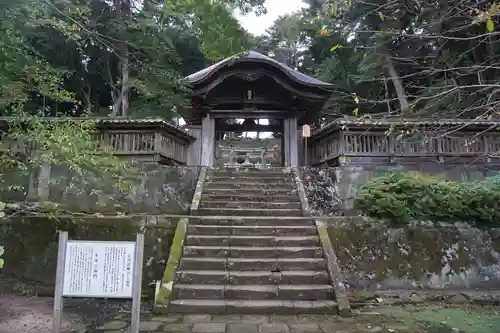 月照寺の山門・神門