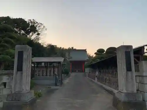 観蔵寺の山門・神門