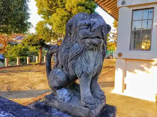 神明社の狛犬