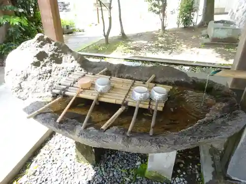 安積國造神社の手水舎