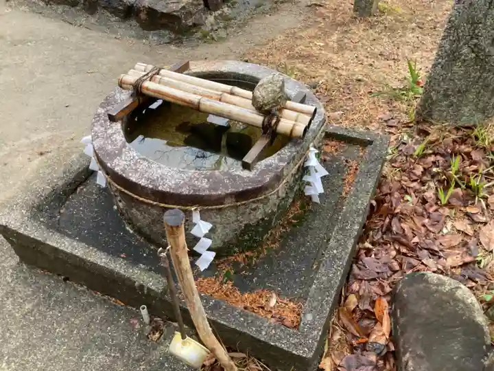 素鵞神社の手水舎