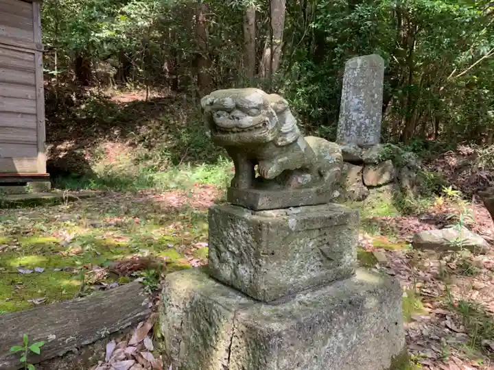 八雲神社の狛犬
