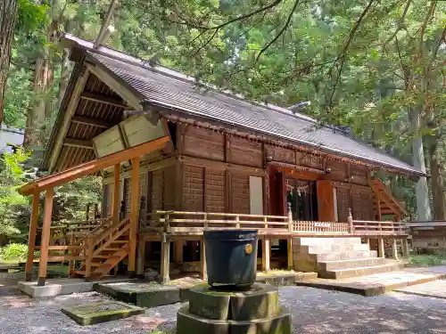 赤城神社(三夜沢町)の本殿