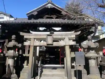 被官稲荷神社の鳥居