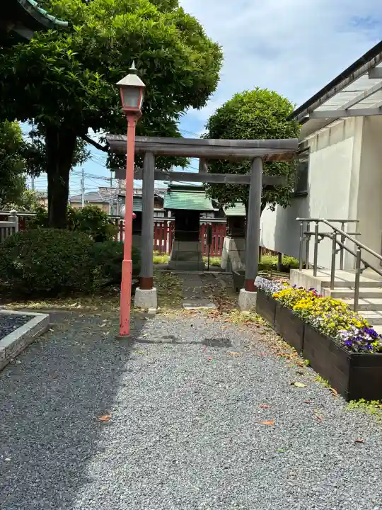 六塚稲荷神社(埼玉県)