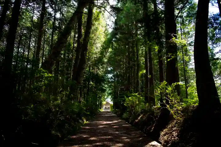 二俣神社の庭園