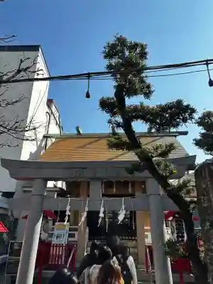 皆中稲荷神社の{uncategorized: "未分類", other: "その他", undefined: "問題あり", building: "その他建物", grave: "お墓", sacred_gate: "鳥居", guardian: "狛犬", statue: "像", buddha: "仏像", history: "歴史", nature: "自然", garden: "庭園", animal: "動物", pagoda: "塔", temizu: "手水舎", mountain_gate: "山門・神門", sanctuary: "本殿・本堂", subordinate: "末社・摂社", art: "芸術", scenery: "景色", jizo: "地蔵", ema: "絵馬", goshuin: "御朱印", omikuji: "おみくじ", items: "授与品その他", amulet: "お守り", goshuincho: "御朱印帳", eats: "食事", festival: "お祭り", votive_dance: "神楽", shichigosan: "七五三参", wedding: "結婚式", experience: "体験その他", initially: "初詣", around: "周辺", anti_infection: "感染症対策"}