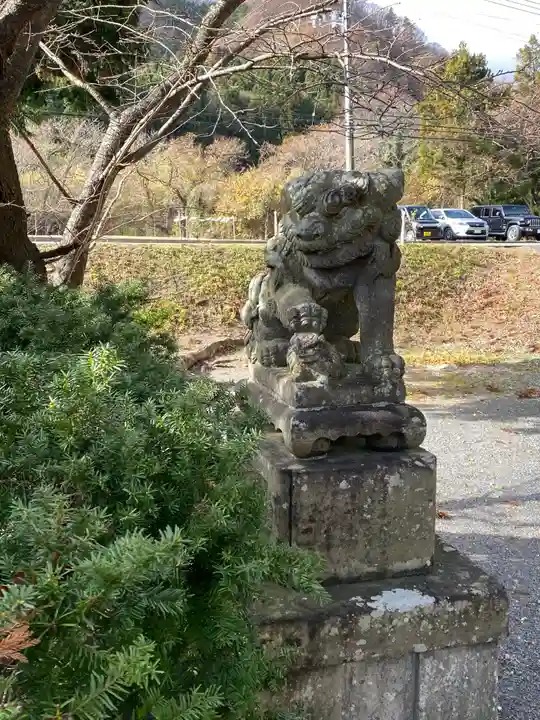 高司神社〜むすびの神の鎮まる社〜の狛犬