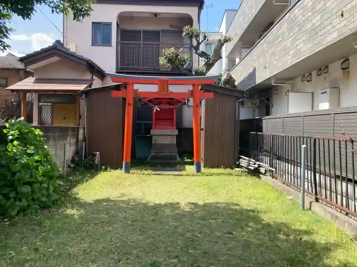 下町稲荷の{uncategorized: "未分類", other: "その他", undefined: "問題あり", building: "その他建物", grave: "お墓", sacred_gate: "鳥居", guardian: "狛犬", statue: "像", buddha: "仏像", history: "歴史", nature: "自然", garden: "庭園", animal: "動物", pagoda: "塔", temizu: "手水舎", mountain_gate: "山門・神門", sanctuary: "本殿・本堂", subordinate: "末社・摂社", art: "芸術", scenery: "景色", jizo: "地蔵", ema: "絵馬", goshuin: "御朱印", omikuji: "おみくじ", items: "授与品その他", amulet: "お守り", goshuincho: "御朱印帳", eats: "食事", festival: "お祭り", votive_dance: "神楽", shichigosan: "七五三参", wedding: "結婚式", experience: "体験その他", initially: "初詣", around: "周辺", anti_infection: "感染症対策"}