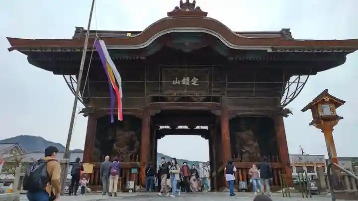 善光寺の山門・神門