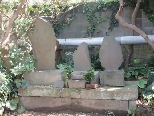 諏訪神社＜新宮＞の末社