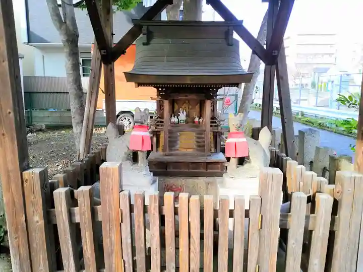 稲荷神社(大松稲荷神社)の末社・摂社