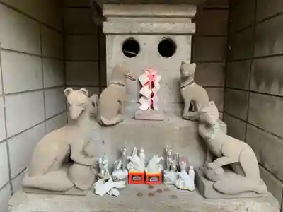 稲荷大明神の狛犬