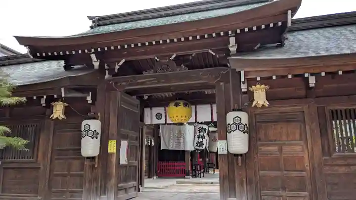 櫛田神社の山門・神門