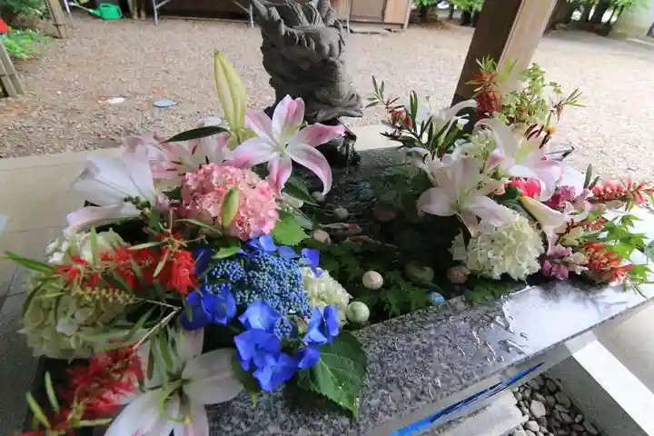 滑川神社 - 仕事と子どもの守り神の手水舎