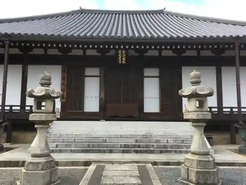 當麻寺の本殿・本堂