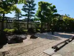 長全寺の庭園