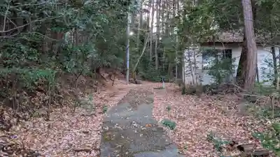 下居神社の庭園